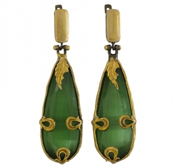 Glamorous Green Sapphire Earrings with Gold Leaf