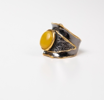 Mystic Amber Eye Ring