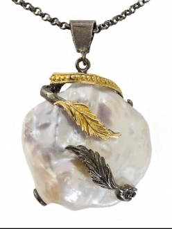 Mother of Pearl Pendant with Leaves Accent