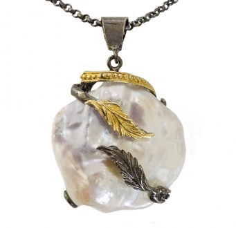 Mother of Pearl Pendant with Leaves Accent