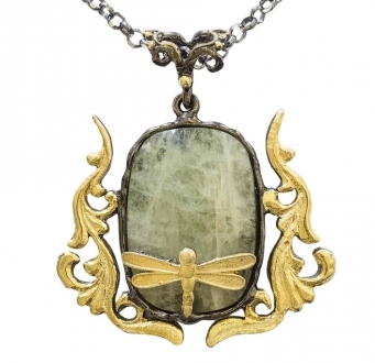 Green Quartz Pendant with Gold Dragonfly
