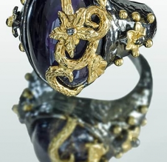 Amethyst Ring with Gold Vine Detail