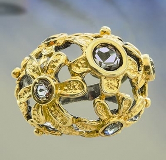Domed Floral Gold Ring with Zultanite